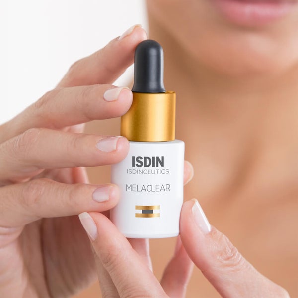 ISDIN ISDINCEUTICS Melaclear Dark Spot Correcting Serum with Vitamin C 0.5 fl. oz 2