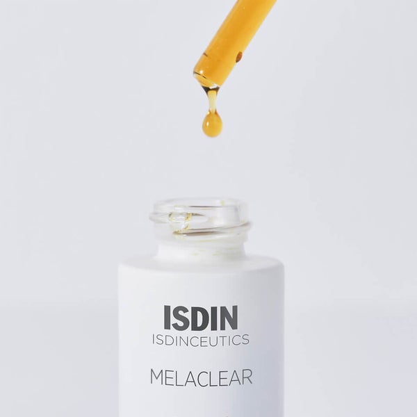 ISDIN ISDINCEUTICS Melaclear Dark Spot Correcting Serum with Vitamin C 0.5 fl. oz 1