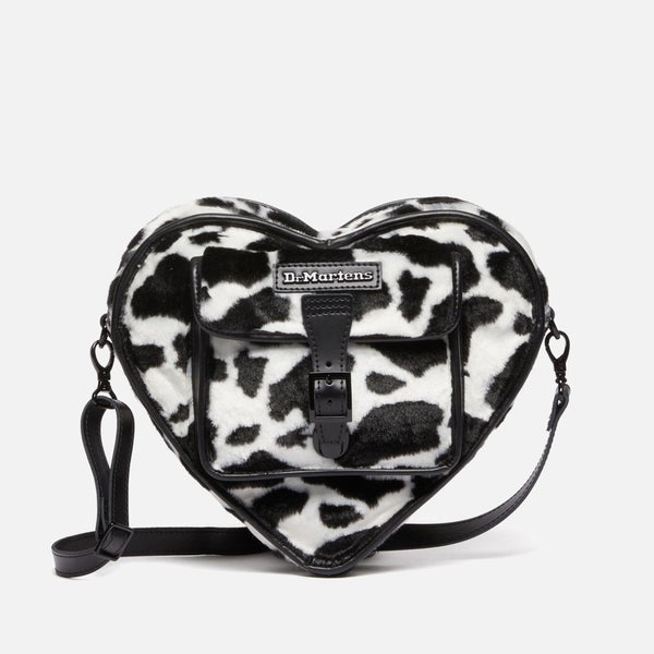 【大特価】Dr. martens HEART SHAPED バックパック Dr. Martens Heart Shaped Backpack - Black | Journeys