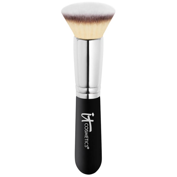 Кисть для нанесения тональной основы IT Cosmetics Heavenly Luxe Flat Top Buffing Foundation Brush #6