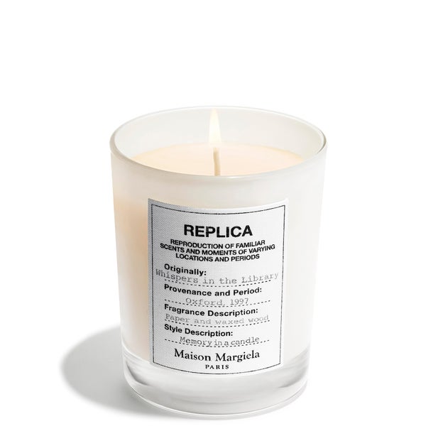 Bougie Murmures à la bibliothèque Maison Margiela Replica 165 g