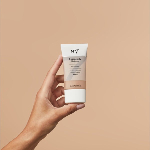 Essentially Natural Foundation 40ml
