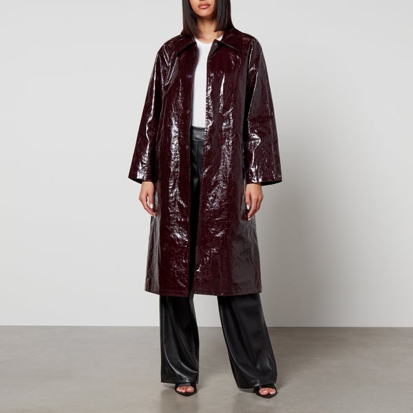 Jakke Cassie Crinkled Vegan Patent Leather Mac