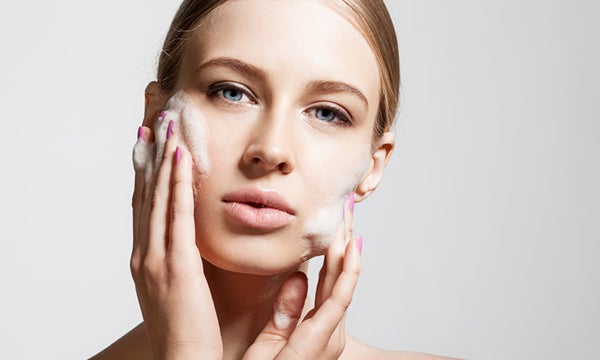 Benefits of Microdermabrasion for Acne Scars (And Why You Should Try This At Home)
