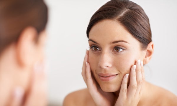 How to Prevent Wrinkles: 4 Expert Tips