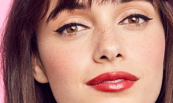 How to Rock the Blurred-Lip Trend (Plus, Our Top Lipstick Picks)