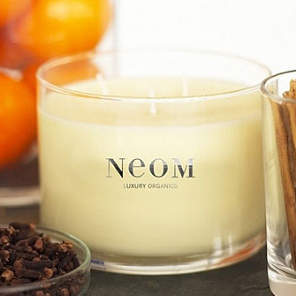 Neom Organic Treatment Candle Rebalance (400g) LOOKFANTASTIC