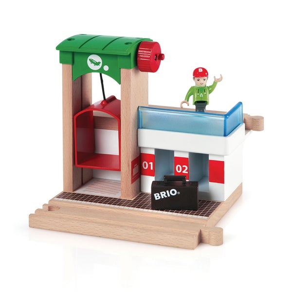 Brio railway cheap station