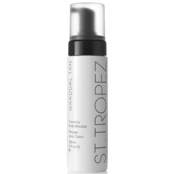 St.Tropez Gradual Tan Mousse (200ml) LOOKFANTASTIC