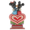 Heart to Heart, Figurine Mickey Mouse et Minnie sur un cœur (17,5 cm) – Disney Traditions