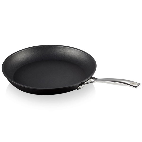 Le Creuset Toughened Non Stick Shallow Frying Pan 30cm
