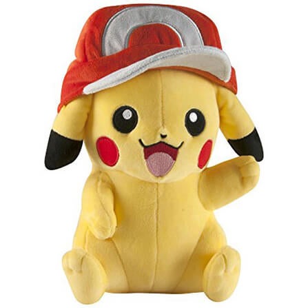 Peluche Pikachu avec la Casquette de Sasha -Pokémon