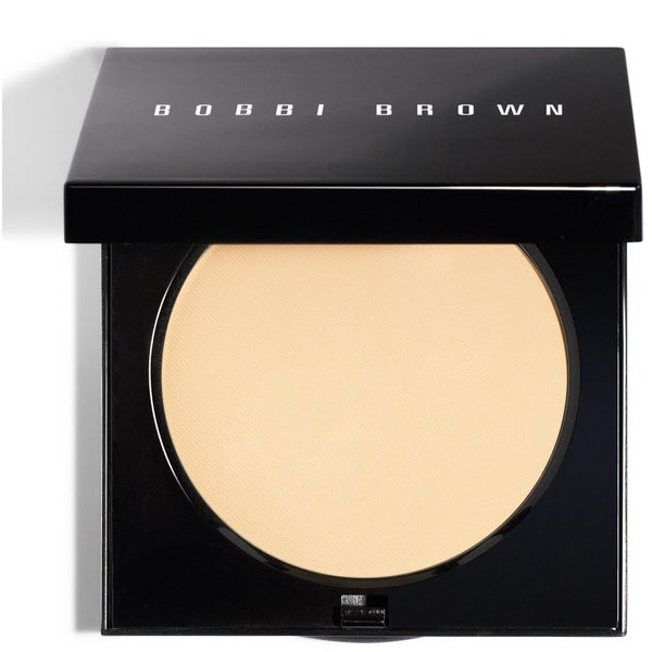 Poudre Compacte Matifiante Bobbi Brown (différentes teintes disponibles)