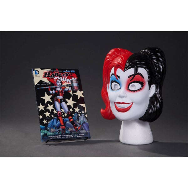 DC Comics Harley Quinn Book and Mask Set