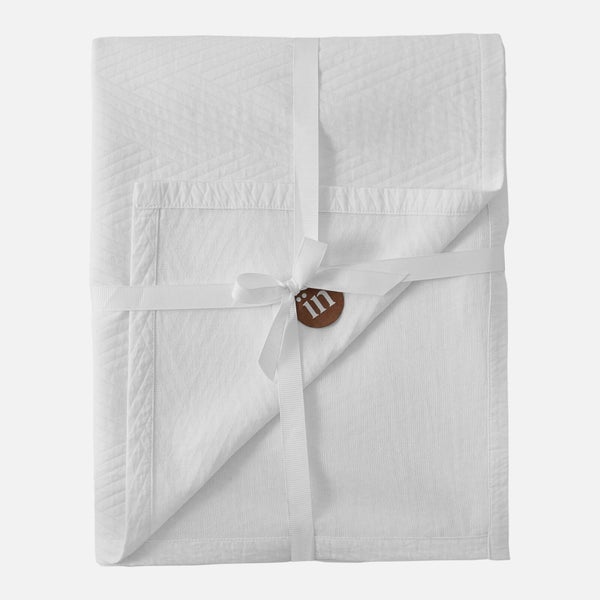 ïn home Chevron Matelassé Throw Blanket - White