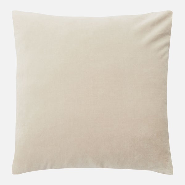 ïn home Feather Filled Velvet Cushion - Natural