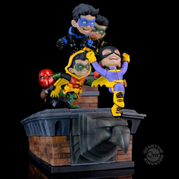 Batman: Family Knight Out Q-Master Diorama