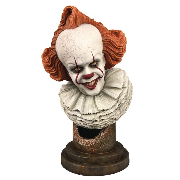 Diamond Select Movie Legends in 3D Bust - 1/2 Pennywise