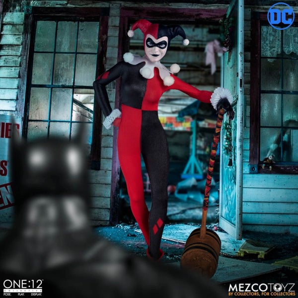 Figurine articulée Harley Quinn deluxe, échelle 1:12 – Mezco
