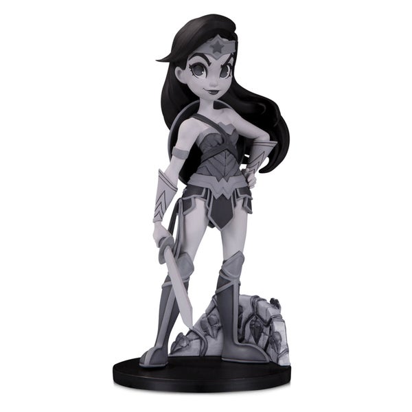 Figurine Wonder Woman B&W en PVC par Zullo – DC Artists Alley