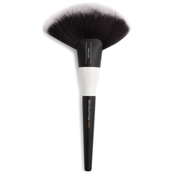 Revolution Pro 400 Extra Large Fan Brush LOOKFANTASTIC