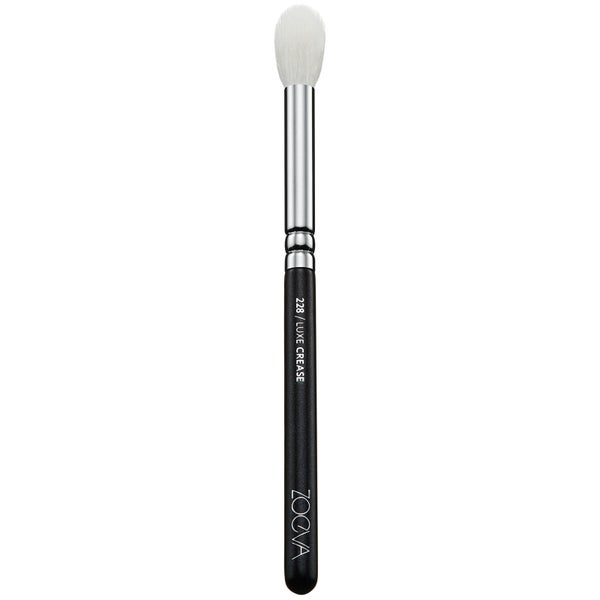 ZOEVA 228 Luxe Crease Travel Size Brush LOOKFANTASTIC