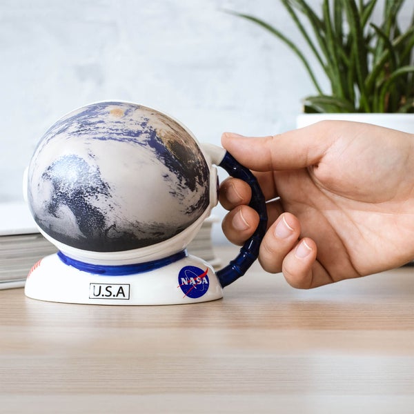 NASA Colour Changing Helmet Mug Unique Gifts - Zavvi UK