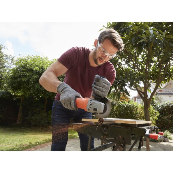 BLACK+DECKER 115mm 710W Corded Angle Grinder with 5 Cutting Discs