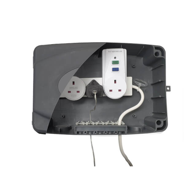 Weatherproof Box 8 Metre Extension Lead Homebase