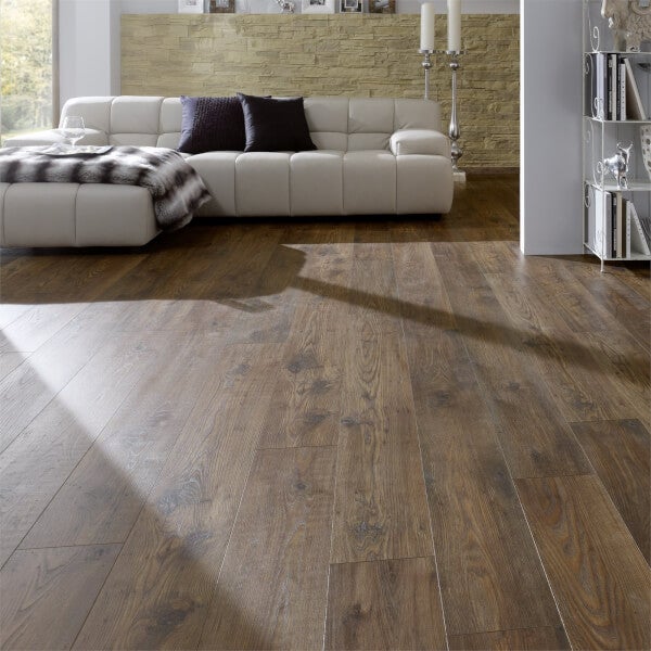 Bakersfield Chestnut Laminate Flooring Homebase