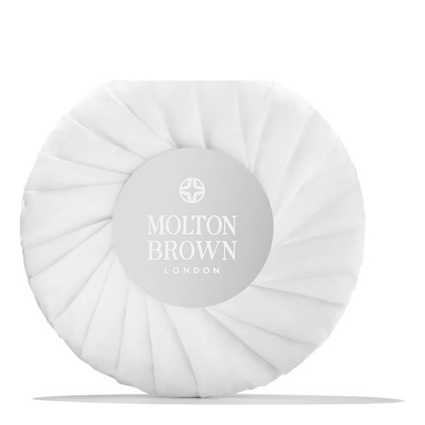 Molton Brown For Men MoistureRich Shaving Soap Refill 100g LOOKFANTASTIC