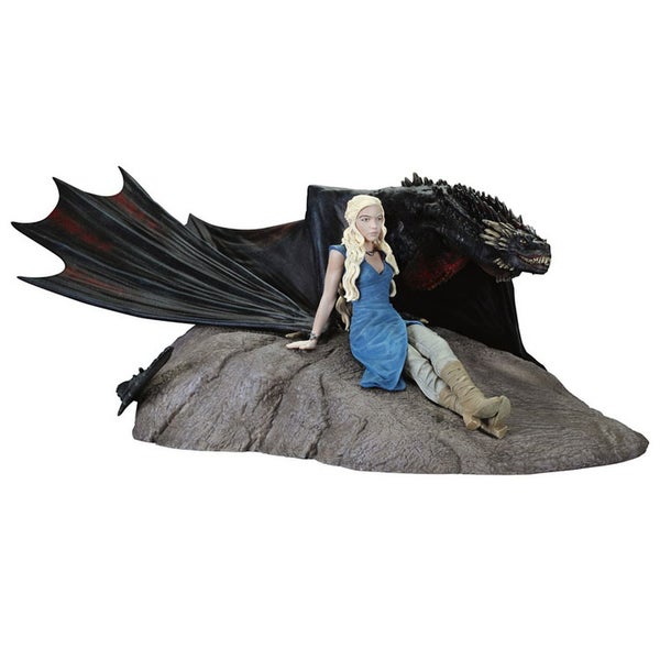 Dark Horse Game of Thrones Daenerys and Drogon Statue