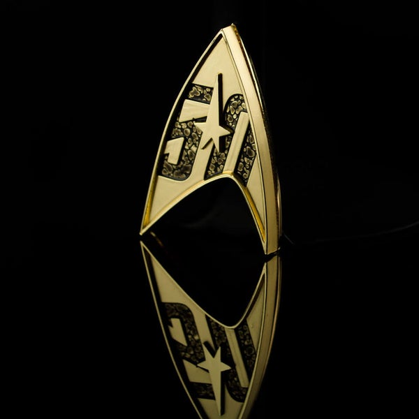 Quantum Mechanix Star Trek 50th Anniversary Magnetic Starfleet Badge 1:1 Scale