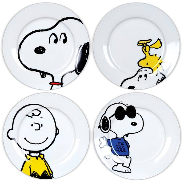 Snoopy Character Plates in Gift Box (Set of 4)