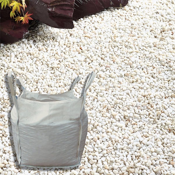 Stylish Stone Premium Alpine White Chippings Bulk Bag 750 kg Homebase
