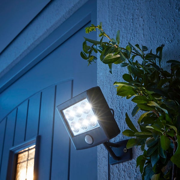 PIR 200 Lumen light Homebase