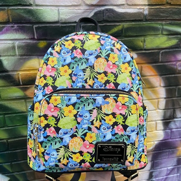 Bring your favourite fandoms to your wardrobe with these incredible bags and rucksacks!<br><b>📸:@veryneko</b>