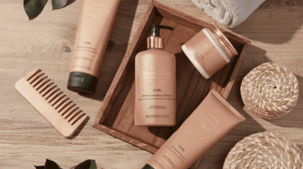 Quels sont les avantages d'un double lavage des cheveux ? - Grow Gorgeous
