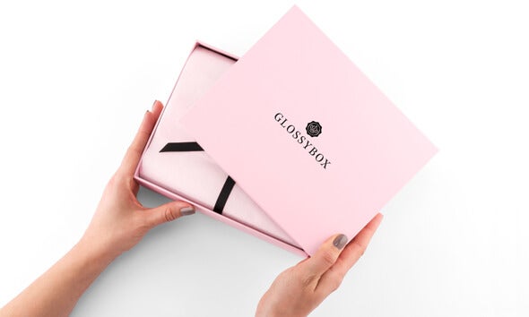GLOSSYBOX Édition Strong & Beautiful