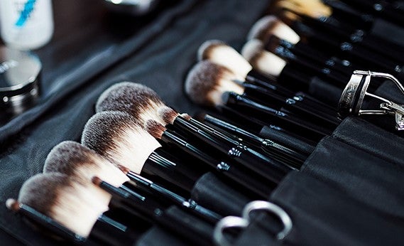Illamasqua Set Must-Have Essentials - Esenciales de Brochas de Maquillaje &  Porta Brochas