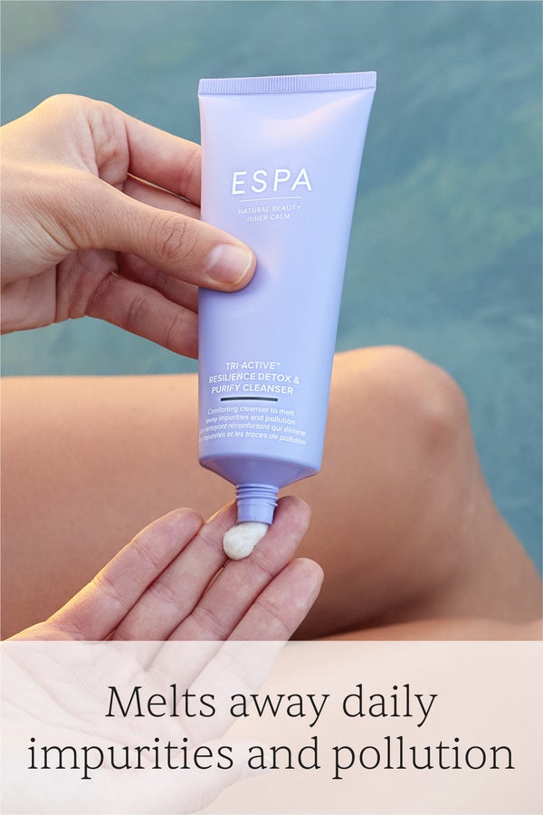 Melts away daily impurities and pollution detox and purify cleanser