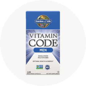 Una confezione di Integratore multivitaminico uomo Vitamin Code per Uomo di Garden of Life su uno sfondo bianco.