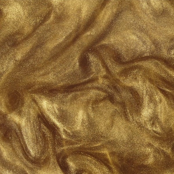 Colloidal Gold calms and heals micro-damage such as age spots and pigementation, for a more youthful, rejuventated complexion.