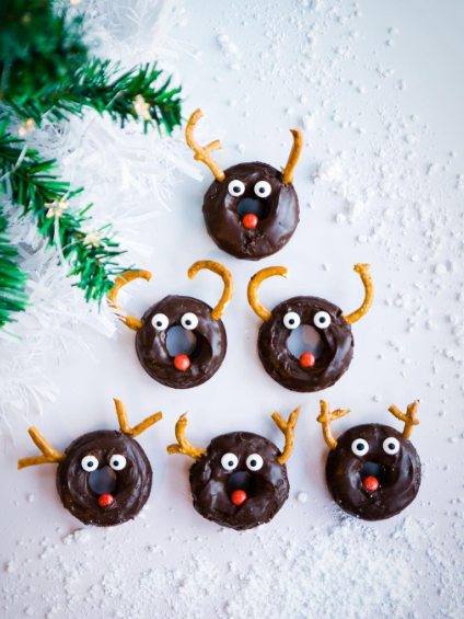 Reindeer Doughnuts @triplets_in_my_kitchen. Visit Instagram.