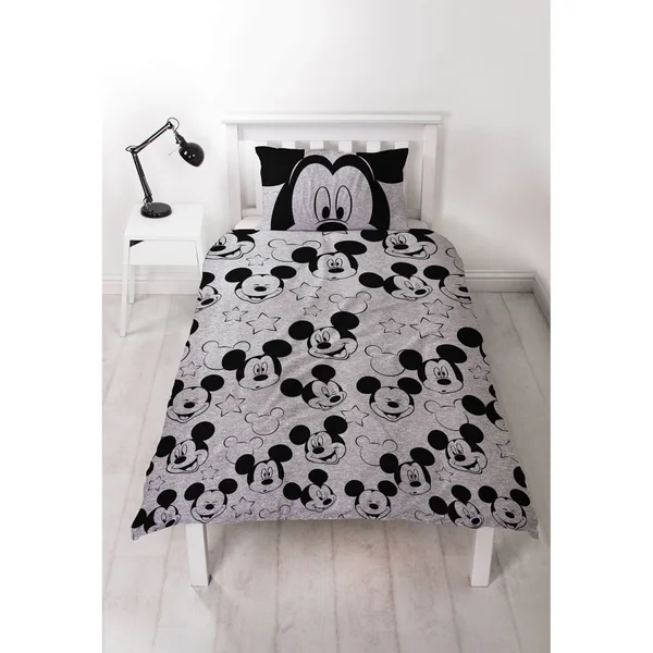 Mickey Mouse Sillhouette Duvet Set