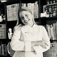View Chef Isamar Leal's profile