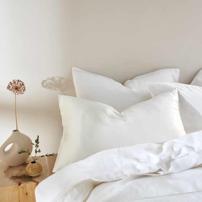 Linen bedding 