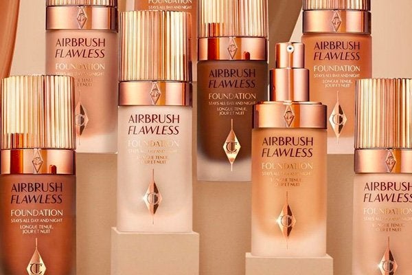 SELECTION OF AIRBRUSH FLAWLESS FOUNDATION