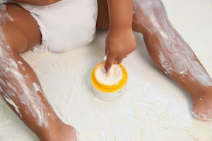 When to Use Diaper Cream and How To Use It