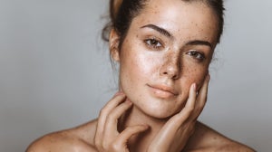 Skinimalism: incontra il trucco che fa davvero bene alla tua pelle
